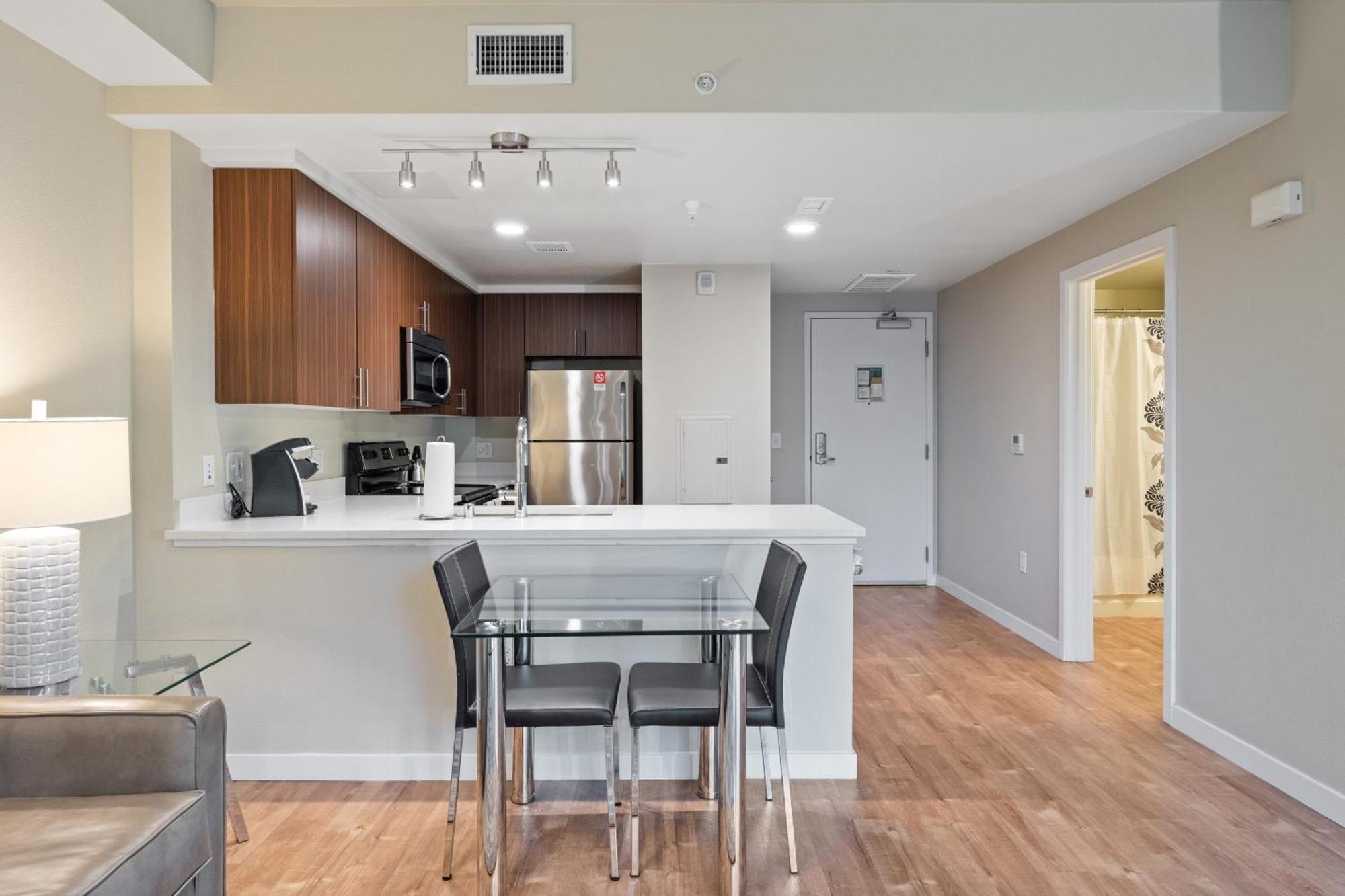 Global Luxury Suites San Jose Downtown エクステリア 写真